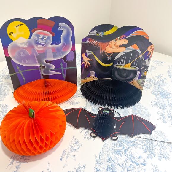 Lot of 4 Vintage Halloween Die Cuts Honeycomb 3D Ghost Witch Pumpkin Black Bat - Picture 1 of 5